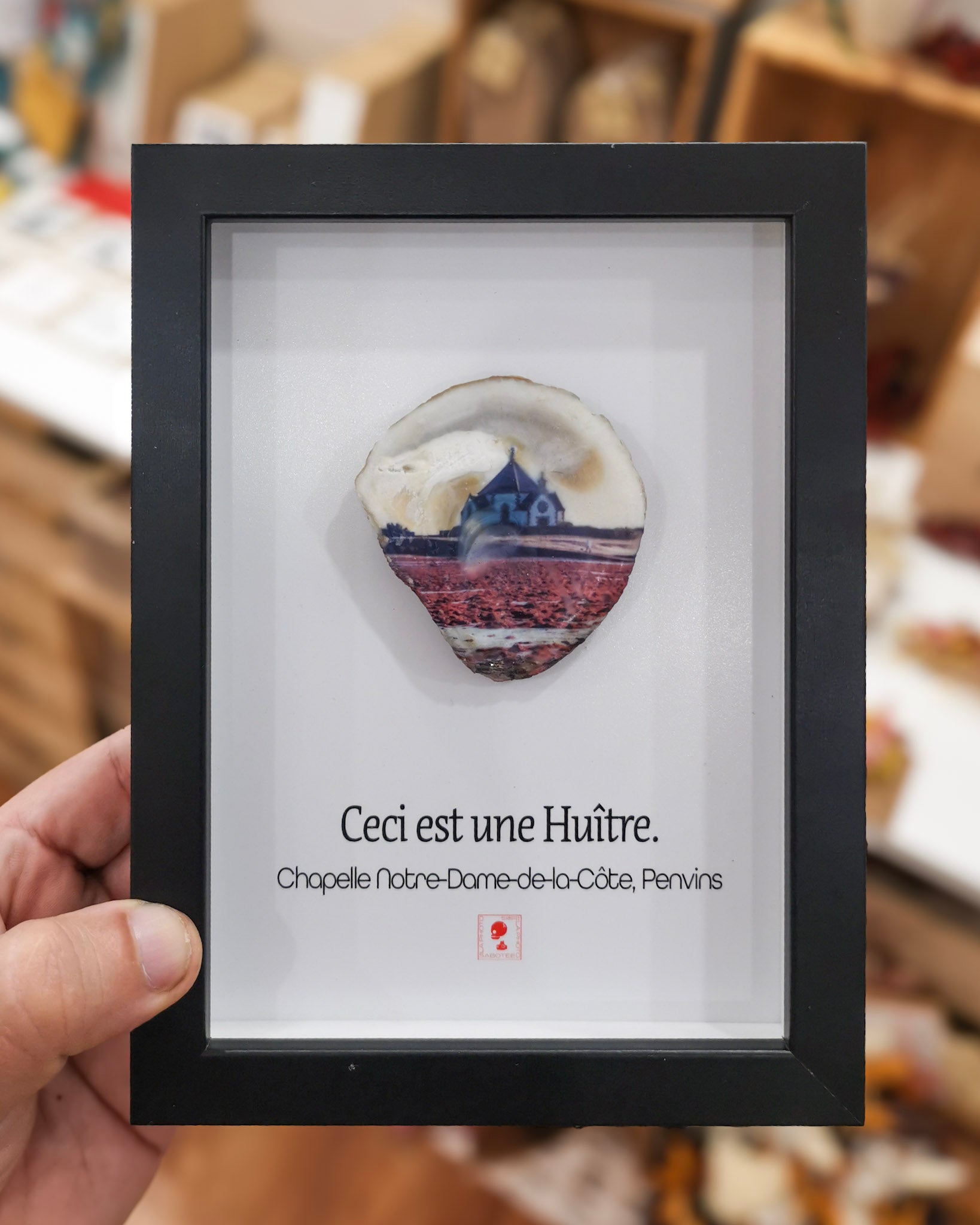 Huître Photographique – Chapelle Notre-Dame-de-la-Côte, Penvins – Cadre Art Box 13x18 cm