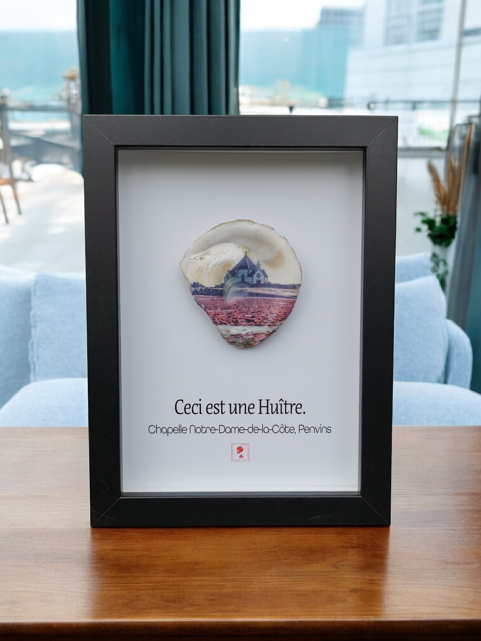 Huître Photographique – Chapelle Notre-Dame-de-la-Côte, Penvins – Cadre Art Box 13x18 cm