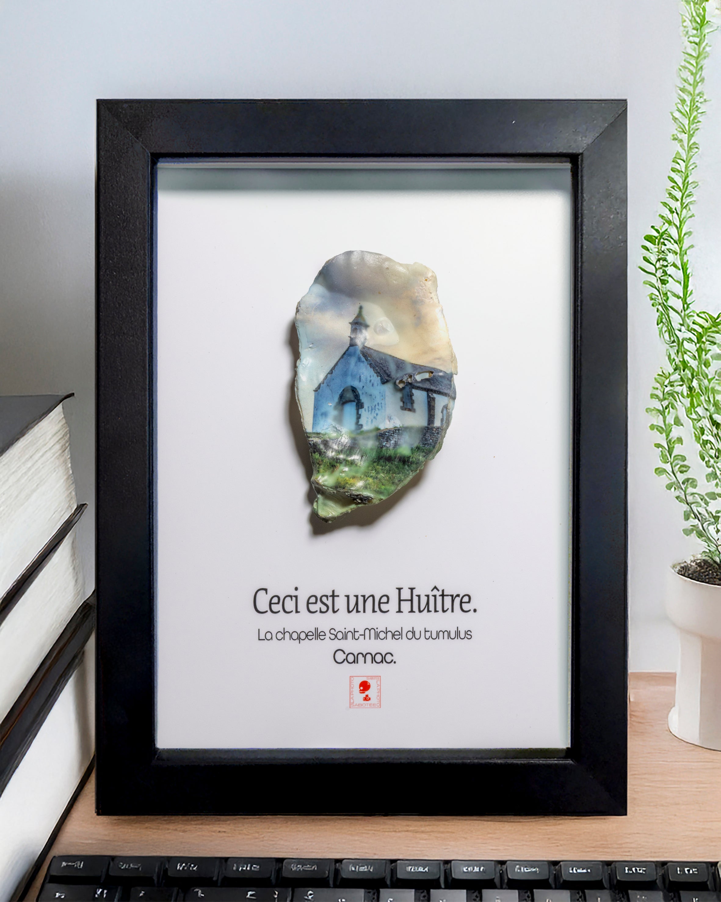 Huître Photographique – Le tumulus Saint-Michel  – Cadre  13x18 cm