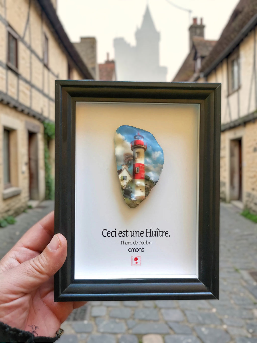 Huître Photographique – Phare de Doëlan, amont – Cadre Art Box 13x18 cm