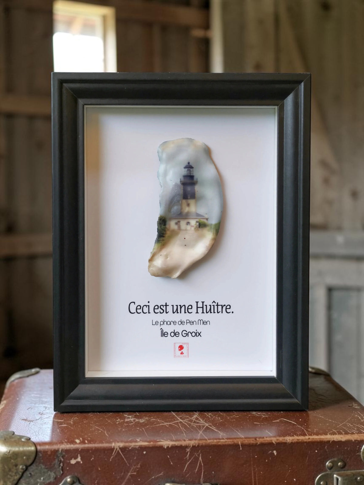 Huître Photographique – île de Groix, Phare de Pen-Men– Cadre Art Box 13x18 cm