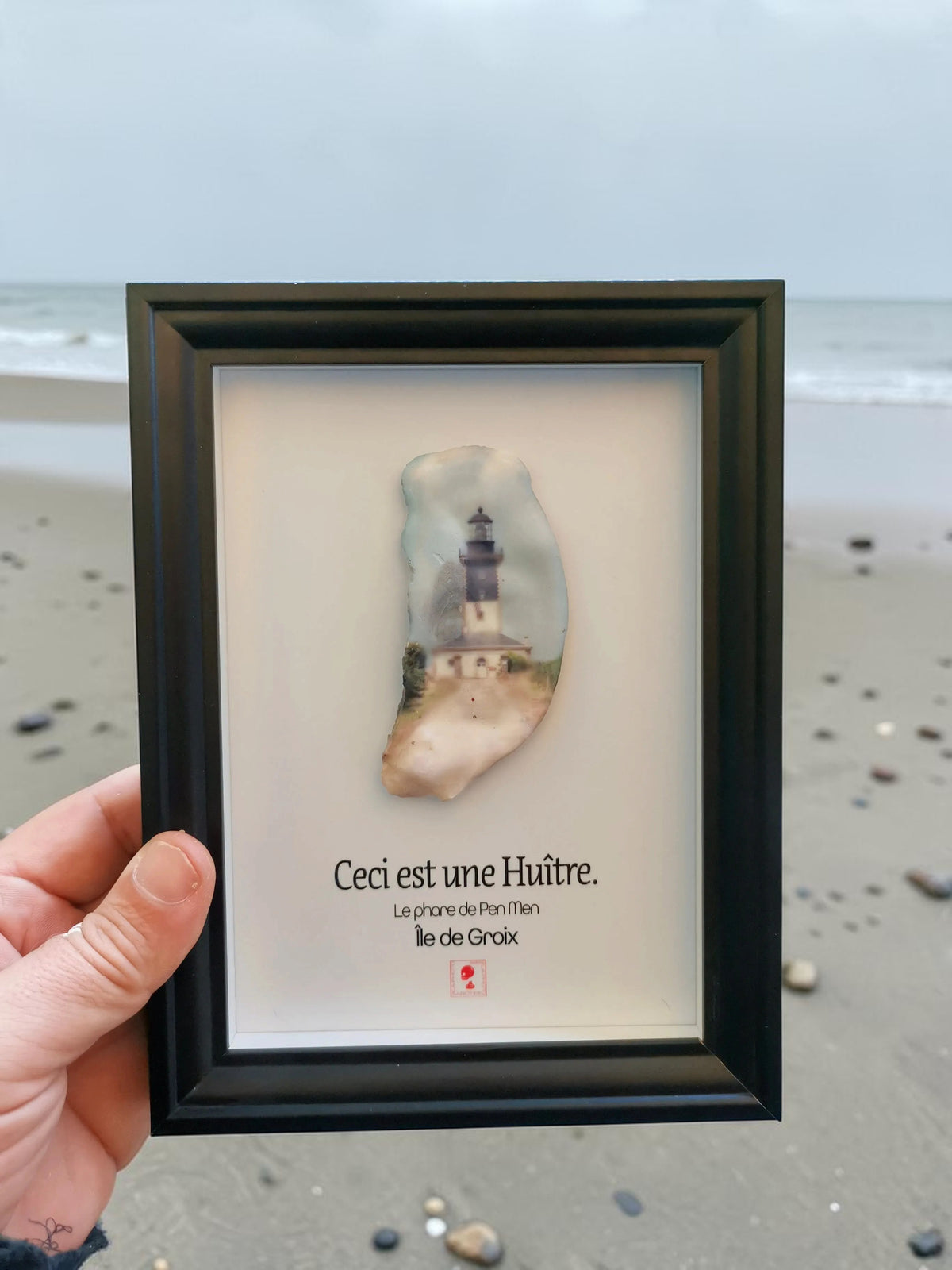 Huître Photographique – île de Groix, Phare de Pen-Men– Cadre Art Box 13x18 cm